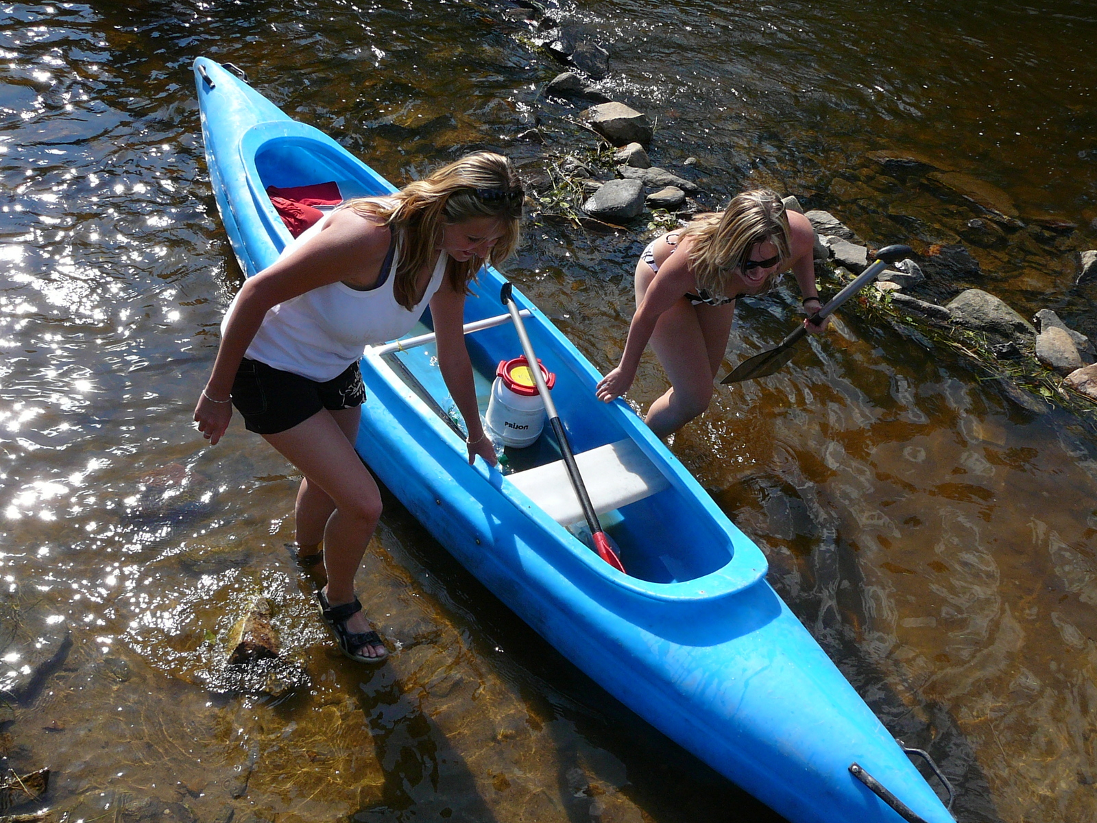 Vltava z Lenory, vodácká dovolená bez starostí. Snídaně a kempy v ceně.