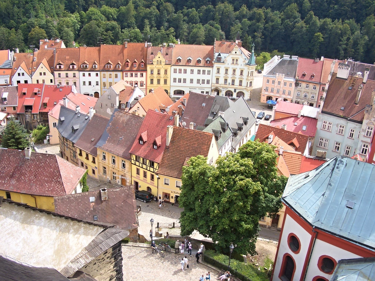 Ohře z Tršnice, dovolená na vodě bez starostí. Snídaně a kempy v ceně.