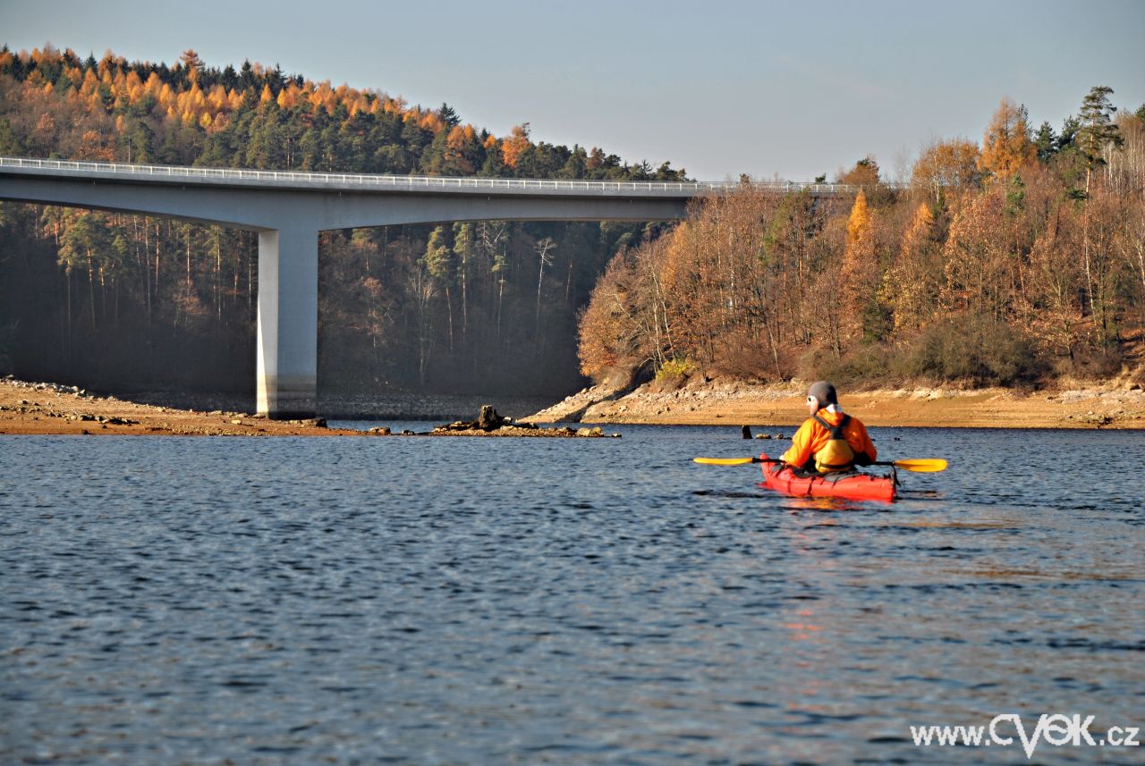 Seakayak přehrada Dalešice, seznamovací kurz