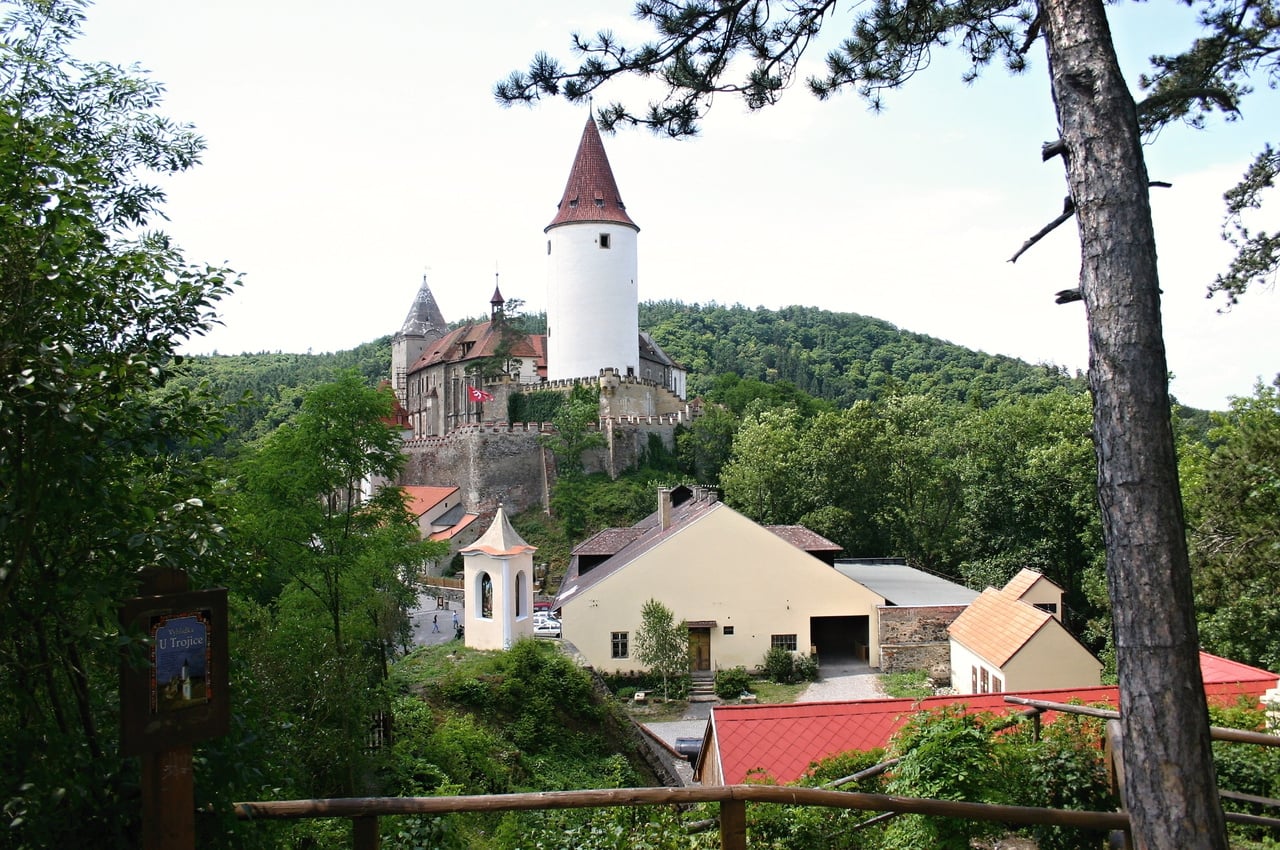 Berounka z Tříman, dovolená na vodě bez starostí. Snídaně a kempy v ceně.