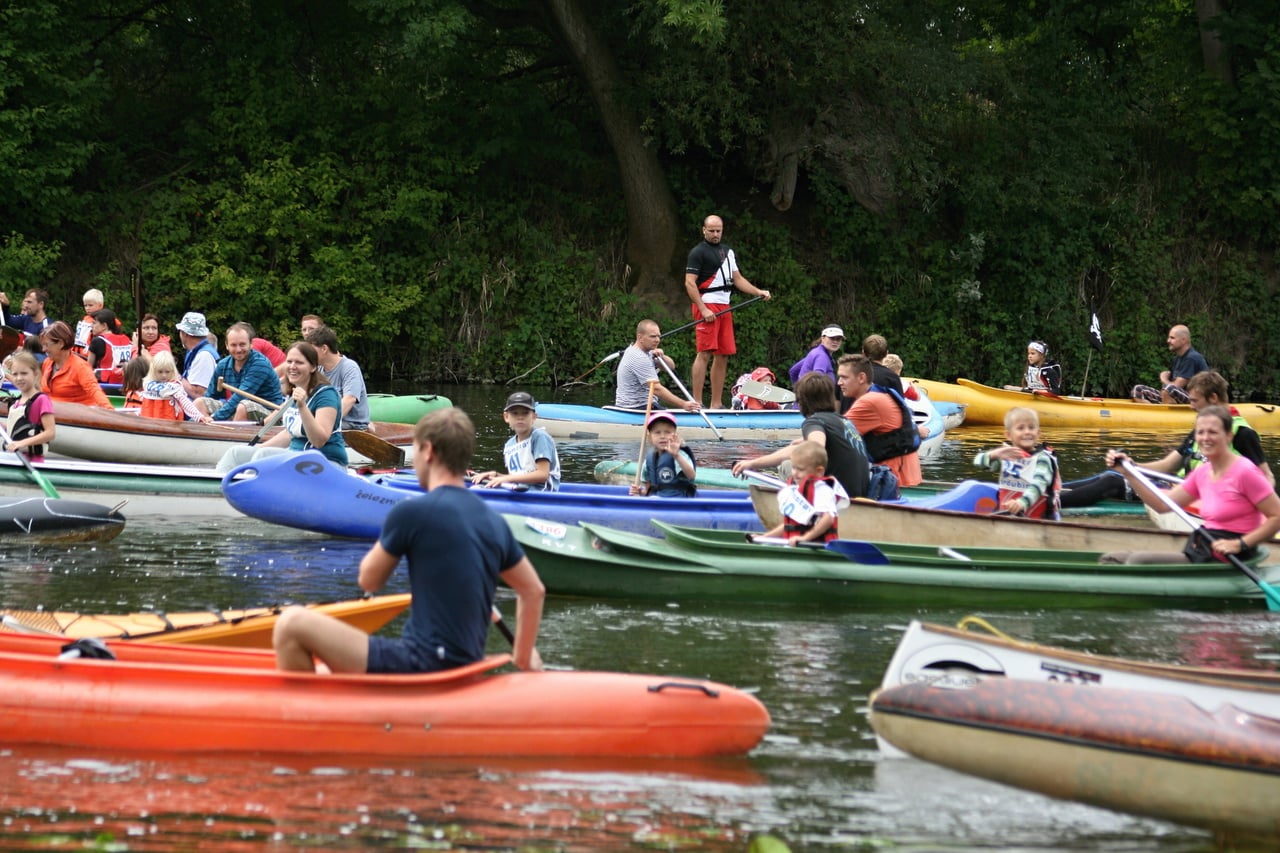 Východočeský vodácký maraton, 60 km po Orlici, Labi a Chrudimce. Baby maraton 12 km po Labi a Chrudimce.