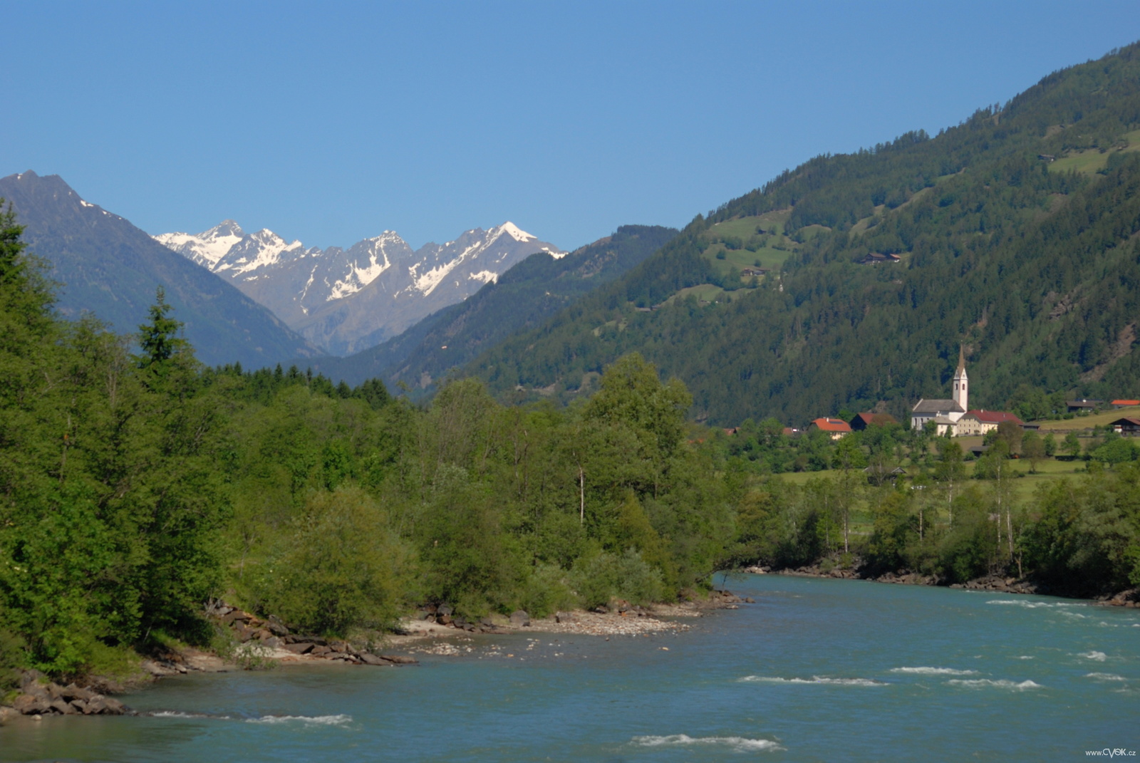 Rafting a ferraty. Plnotučný víkend v Ainetu. Doprava s námi nebo vlastní.