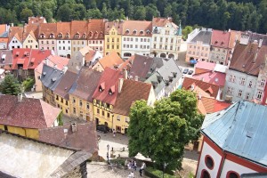 Ohře z Tršnice, dovolená na vodě bez starostí. Snídaně a kempy v ceně.